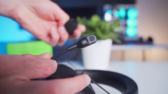 Amazing All-Around Performance! Razer Blackshark V2 X Gaming Headset Review and Mic Test смотреть онлайн