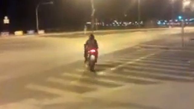 Izzy on Honda CBR1000RR Repsol part one смотреть онлайн