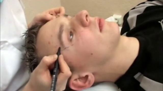 Прокалывание брови в салоне смотреть онлайн