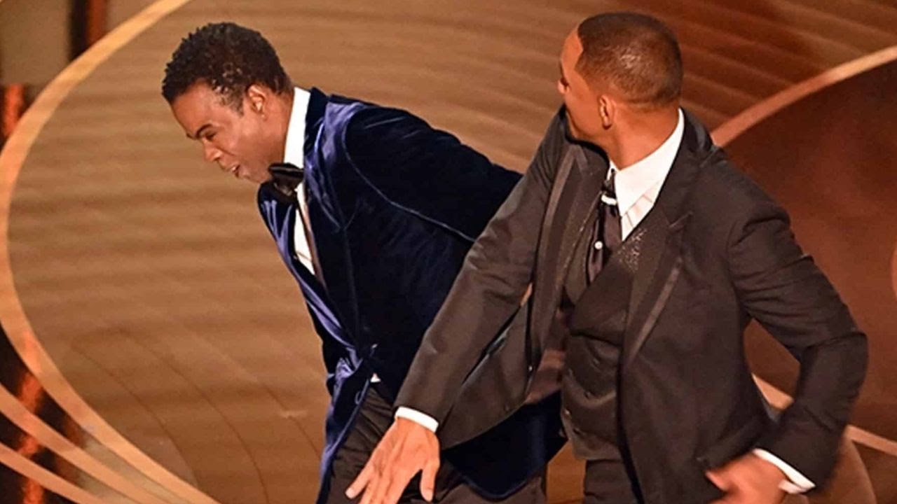 Уилл Смит ударил Криса Рока на Оскаре | Will Smith smacks Chris Rock on stage at the Oscars смотреть онлайн