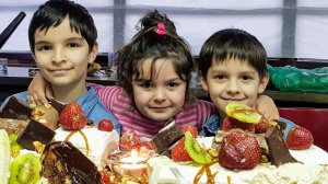 Тонна мороженого. Так нас ещё никто не встречал!