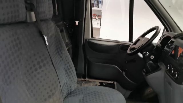 Замена сиденийсидушек на Ford Transit 2007  seat change 