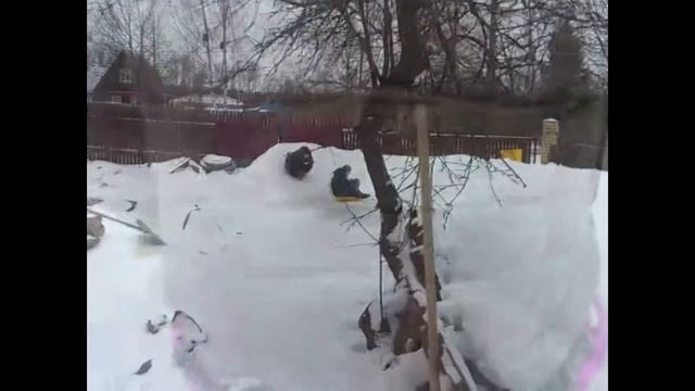 Снежная горка с поворотами смотреть онлайн
