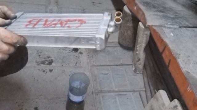 Почему не греет печка в автомобиле, и дует холодным воздухом?Устраняем причину на  Audi 100 S4