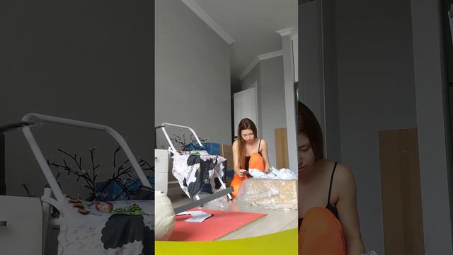 ИЗ БАТУМИ С НАДЕЖДОЙ Искренние эмоции радости. Посылка из РФ Распаковка 12 кг счастья смотреть онлайн