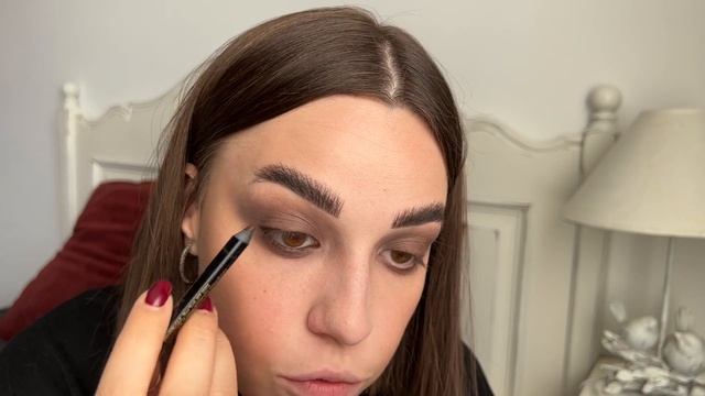 ?Осенний макияж 2022 || Матовые шоколадные смоки? Matte choco smokey eye смотреть онлайн