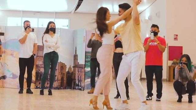 COMO VA SER - PINTO PICASO /  WORKSHOP MARCO Y SARA BACHATA STYLE 2021 BAILANDO EN  VALENCIA