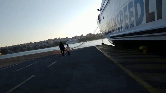 Порт Пирей, январь 2020 смотреть онлайн