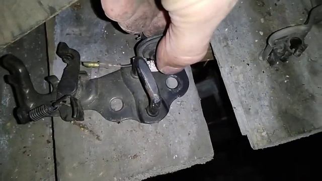 Замок багажника Hyundai Accent TagAZ 93230-22000, 81220-22000, 81220-29000 смотреть онлайн
