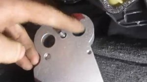 VOLVO xc90  Замена центрального троса ручника.