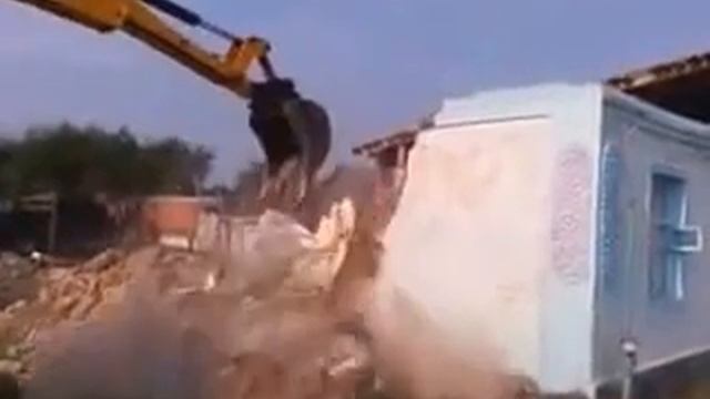 Демонтаж зданий и сооружений, снос кирпичных домов в Ростове на Дону смотреть онлайн