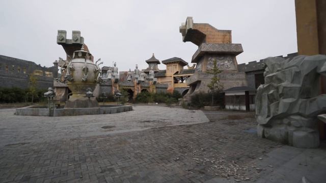 Huge Abandoned Theme Park Exploration - Sino Wonderland смотреть онлайн