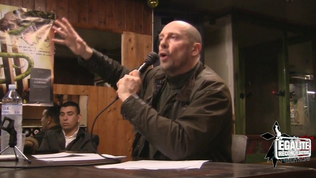 Alain Soral Présente Comprendre L'Empire à Rennes - Partie 1 De 4