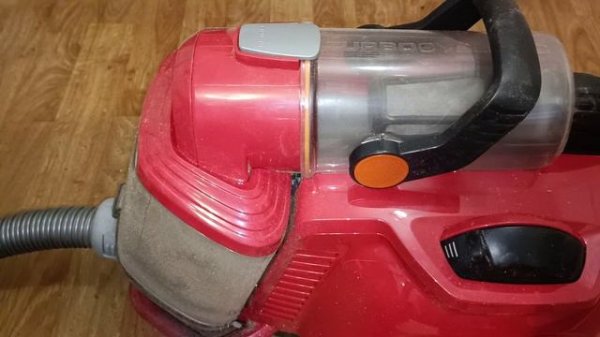 High Speed Cyclone Action + Cleaning the Electrolux SilentPerformer Cyclonic