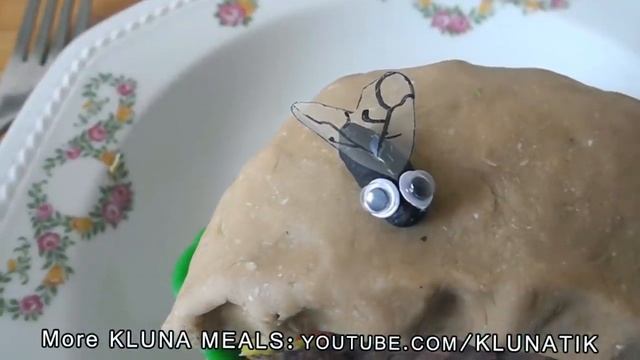 SPONGE SANDWICH & CLAY BURGER for LUNCH! смотреть онлайн