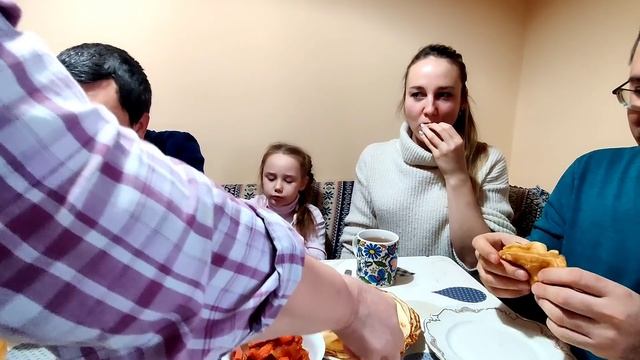 Танцы до упаду ! Блинный день смотреть онлайн