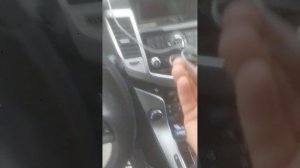 РЕШЕНИЕ заклинило ключ в замке зажигания Круз chevrolet cruze как решить  как достать замок зажиган