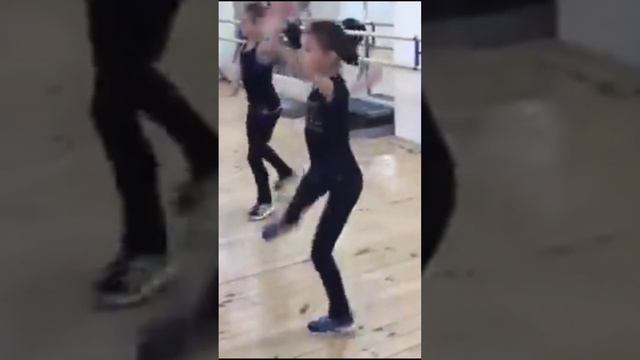 Задорные танцы в “Хрустальном” в разные годы #figureskating смотреть онлайн