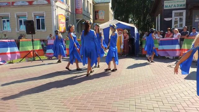 Полевые цветы смотреть онлайн