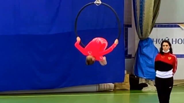ВОЗДУШНАЯ АКРОБАТИКА КОЛЬЦО СМОЛЬЯНИНОВА СОФЬЯ ФРАГМЕНТ 10 смотреть онлайн