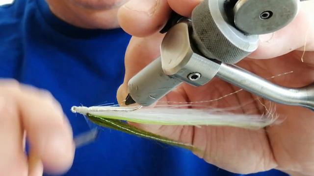 FLY TYING - A SANDEEL - BAIT FISH FLY смотреть онлайн