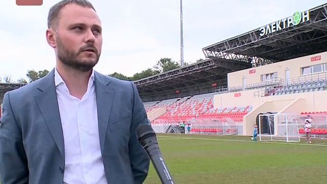 На стадионе «Электрон» появилась вывеска с официальным названием смотреть онлайн
