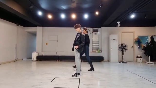 220104 Yoona And 2PM Junho's Choreography Of Señotita By Jjuhee.eee