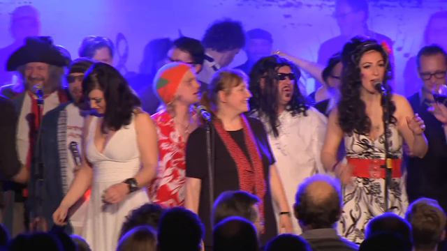 5. Dresdner Neujahrssingen - Bob Marley "No Woman No Cry" (Abschlusssong) смотреть онлайн