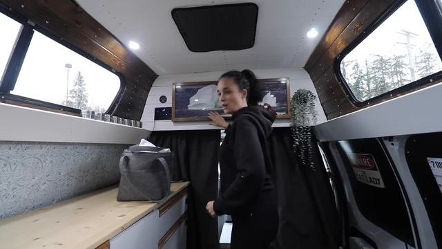 I DIDN'T EXPECT TO SEE THAT... | Solo Van life смотреть онлайн