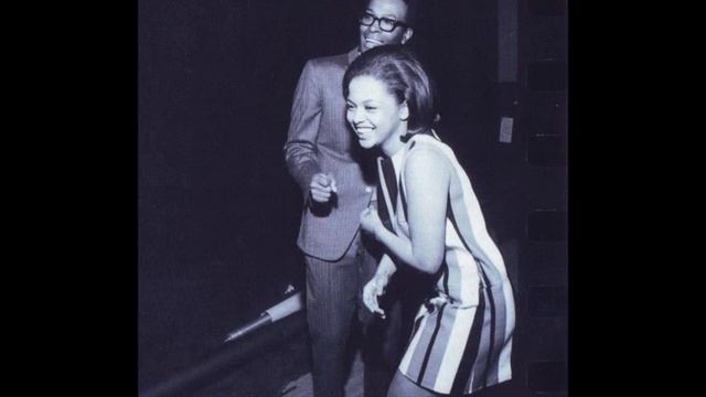 Marvin Gaye & Tammi Terrell - Your Precious Love смотреть онлайн