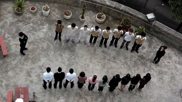 Линейка персонала отеля, Китай, 7 часов утра смотреть онлайн