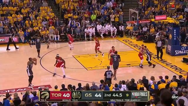 Вот почему Стэф Карри - лучший атакующий игрок НБА смотреть онлайн