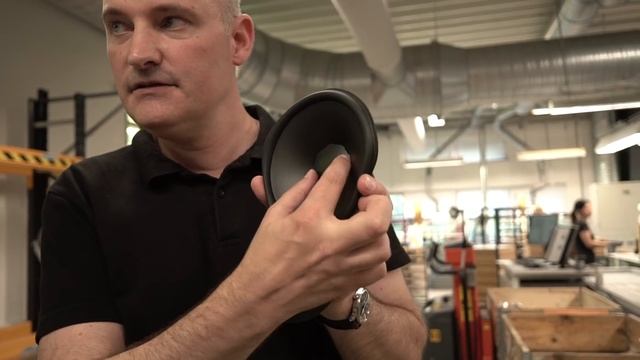 Секреты завода Dynaudio: вся правда об MSP, мягком куполе, катушках, магнитах и алюминиевом проводе смотреть онлайн