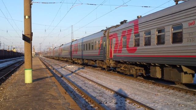 ЭП20-005 с поездом №46 Москва-Воронеж ст. Рязань 2, быстрое отправление смотреть онлайн
