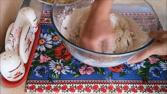 Пирог с Капустой и Фаршем СЪЕДАЕТСЯ в МИГ!!! весь секрет в его Пуховом тесте смотреть онлайн