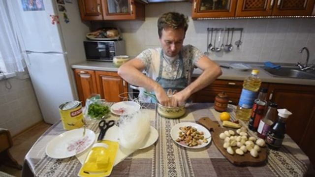 #креветки Креветки и мидии с чесноком. Рецепт блюда раскрывающего все вкусы составляющих смотреть онлайн