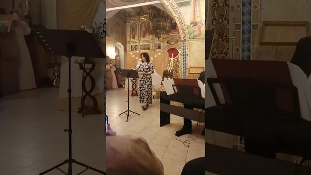 Романс " Казачья колыбельная" исполняет Наталья Голдырева в Троицком храме в городе Раменское смотреть онлайн