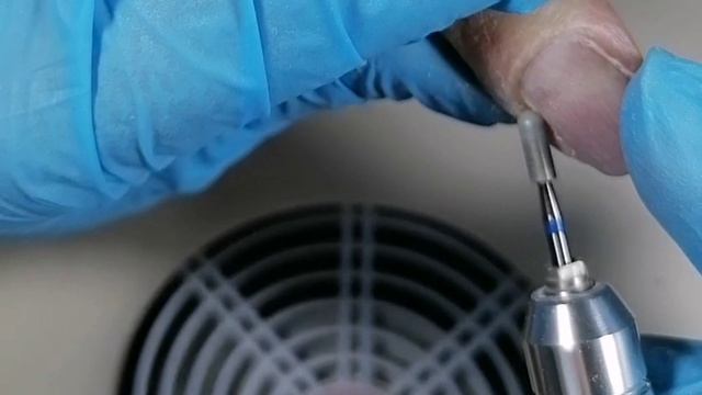 Камуфлирующая база с поталью под матовым топом смотреть онлайн