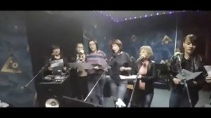 Музыкальное поздравление родителей выпускникам 4 класс.