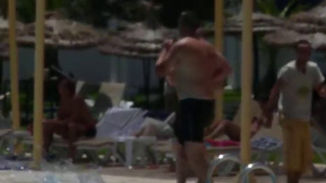 Русские туристы и пьяный аниматор смотреть онлайн