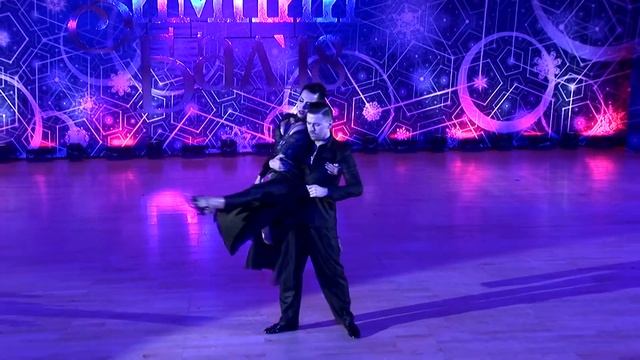 Дмитрий Васин и Сагдиана Хамзина на Зимнем Балу 2018 смотреть онлайн