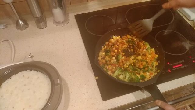 Рис с овощами и креветками праздничное блюдо китайского студента смотреть онлайн