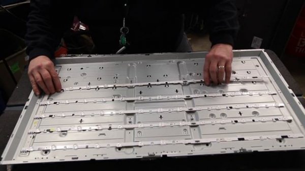 Samsung UE40 40" TV Replacement LED Strips Tutorial