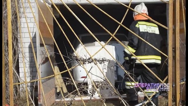 Дети подожгли деревянный дом в поселке Куйбышева: последствия смотреть онлайн