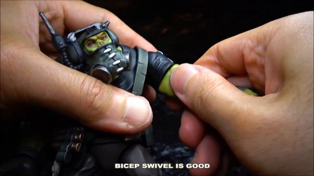 Joytoy Ork Kommando Comms Boy Wagzuk Warhammer 40K 1:18 action figure review & unboxing смотреть онлайн
