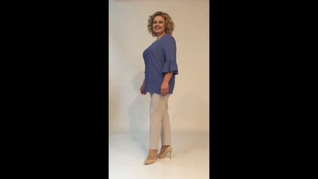 LaKona - белорусская фабрика деловой и нарядной женской одежды. Работаем с 2004 года.