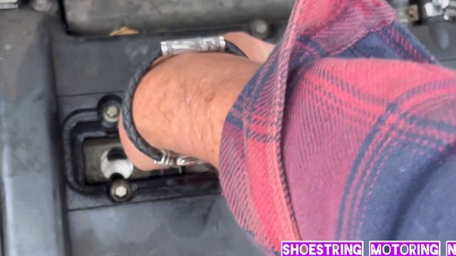 Changing the coil pack and spark plugs on the Vauxhall 1.4 ecotec engine @shoestringmotoring смотреть онлайн