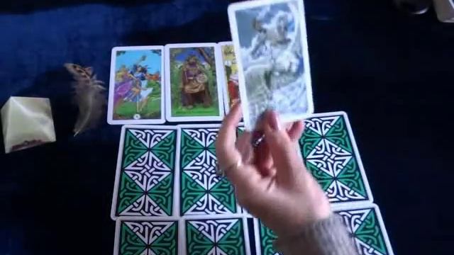 On-line гадание " Серьезный разговор" . Гадание на картах Таро. смотреть онлайн