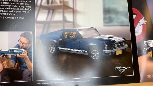 Strange LEGO 18+ Catalogue Flip-Through! Weird Product Choices... смотреть онлайн