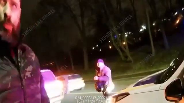 Зам/министра внутренних дел Украины/Александр Гогилашвили/проводит инструктаж для полицейских/ смотреть онлайн